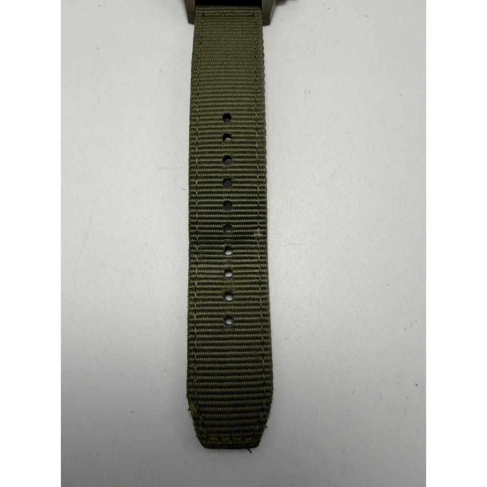 Columbia CSS12-003 New Battery Mens Watch 44MM 8